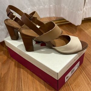 Naturalizer comfortable cream and tan heels
